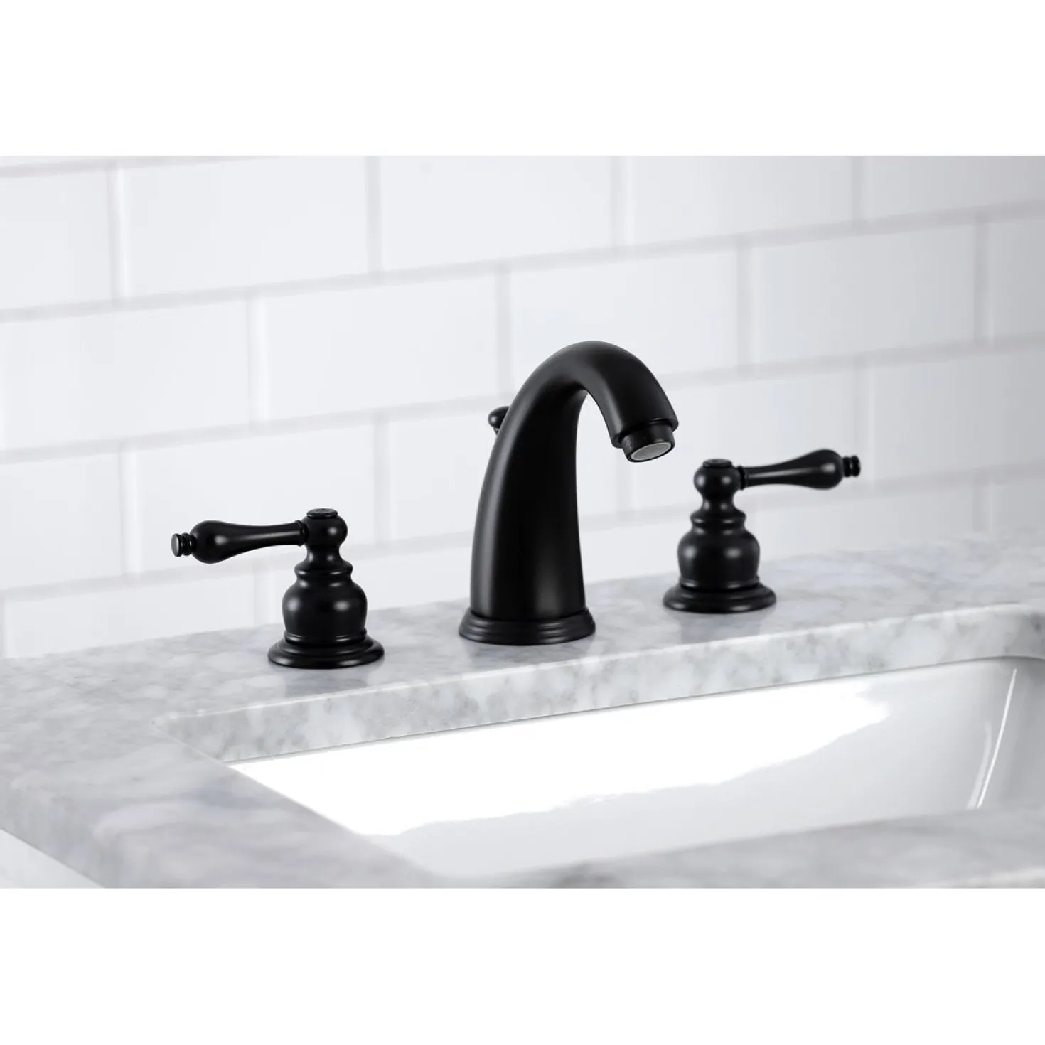 Kingston Brass Victorian 2-Handle 8-Inch Widespread Bathroom Faucet