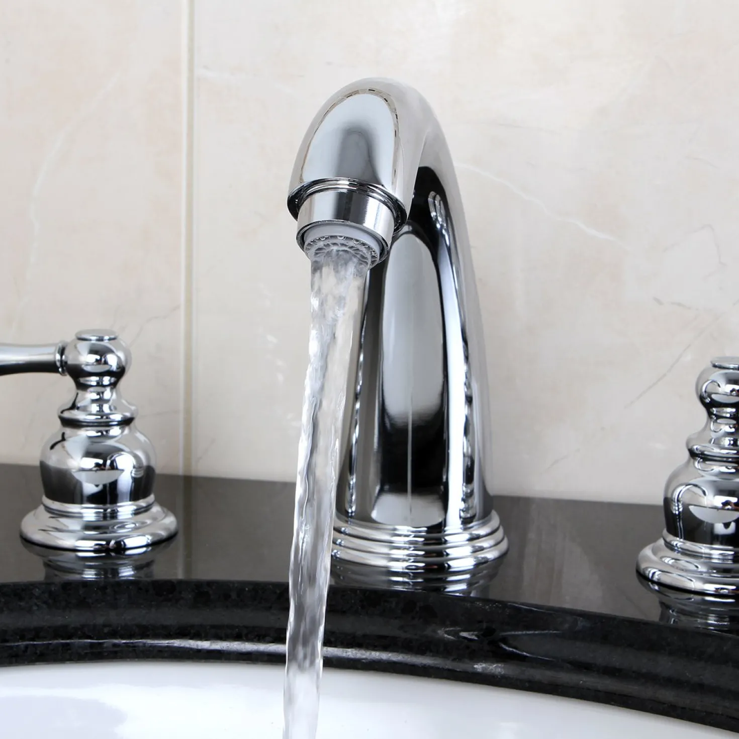 Kingston Brass Victorian 2-Handle 8-Inch Widespread Bathroom Faucet