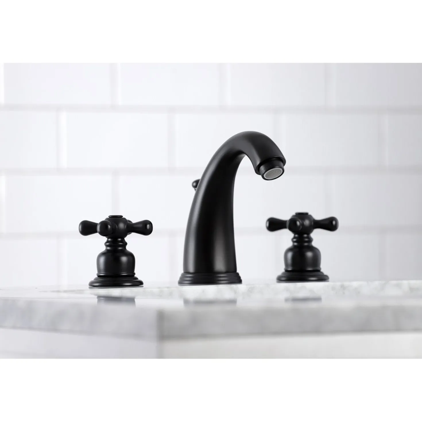 Kingston Brass Victorian 8-Inch Widespread 2-Handle Bathroom Faucet