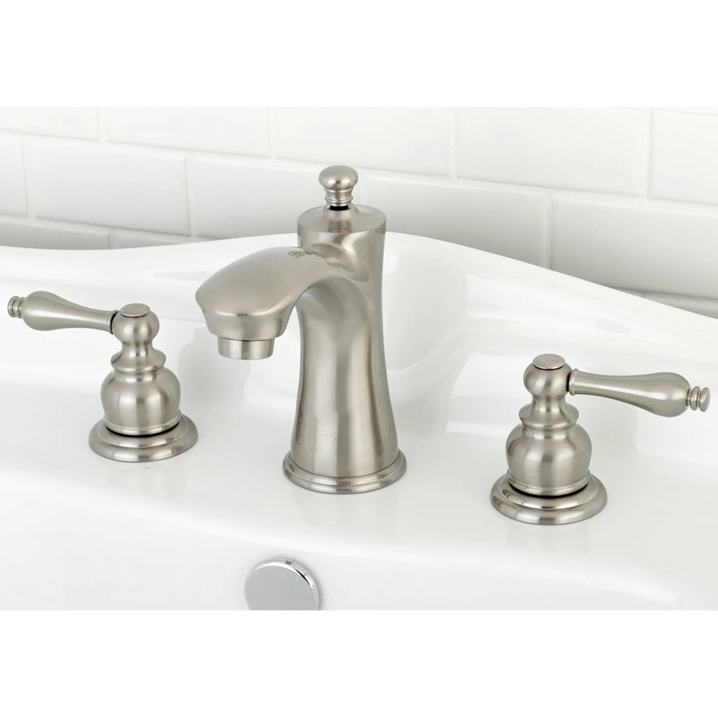 Kingston Brass Victorian 8-Inch Widespread Bathroom Faucet