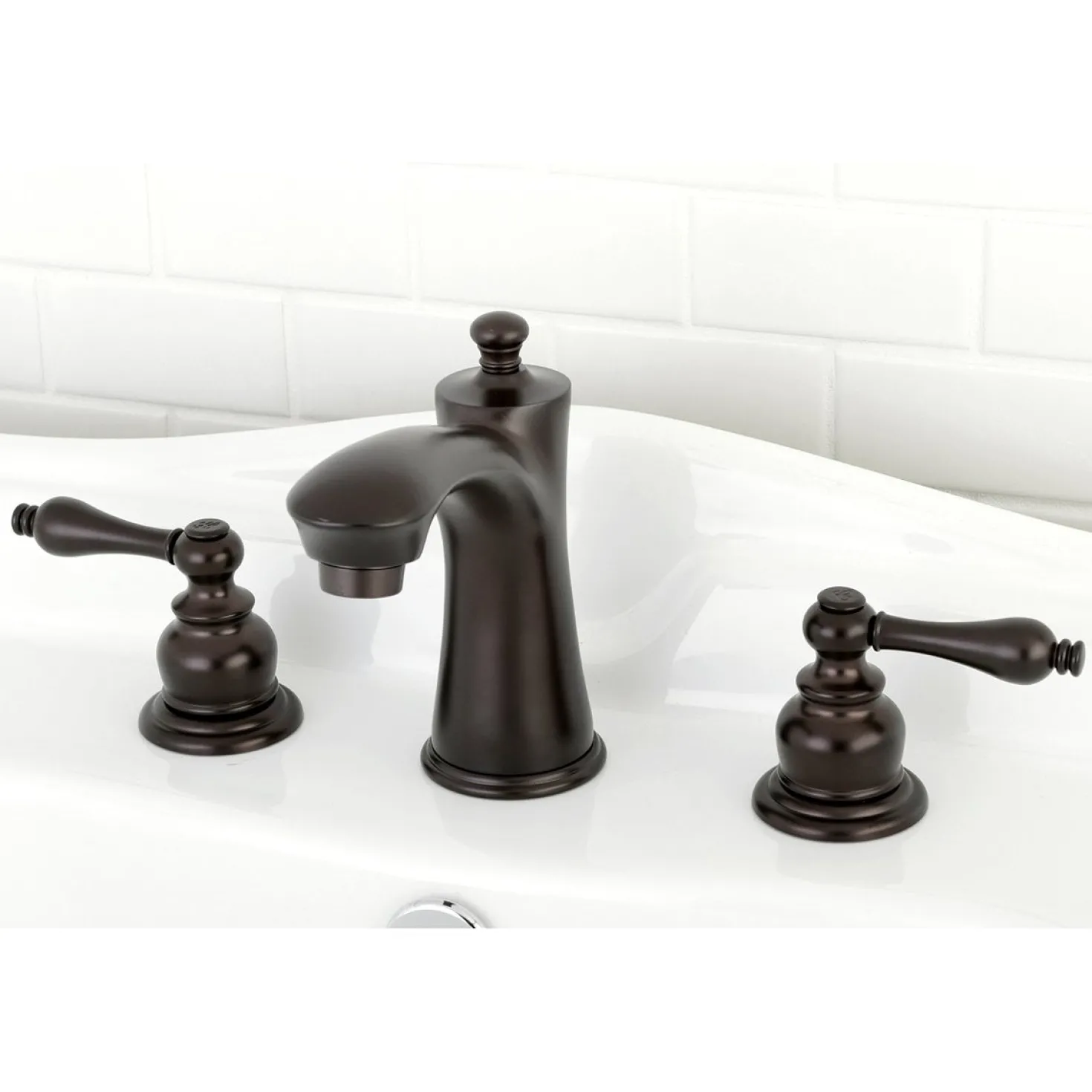 Kingston Brass Victorian 8-Inch Widespread Bathroom Faucet