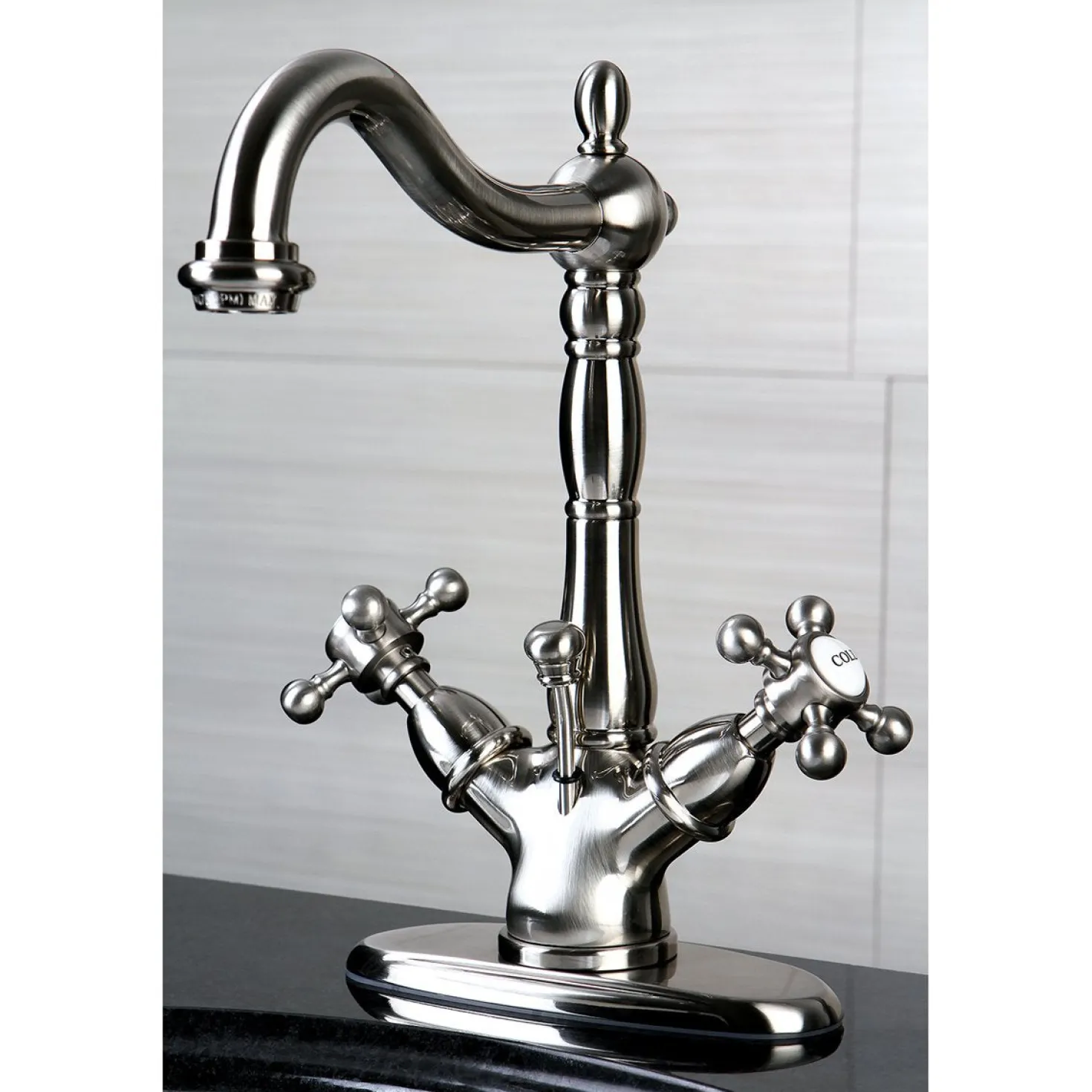 Kingston Brass Vintage 2-Handle 4-Inch Centerset Bathroom Faucet
