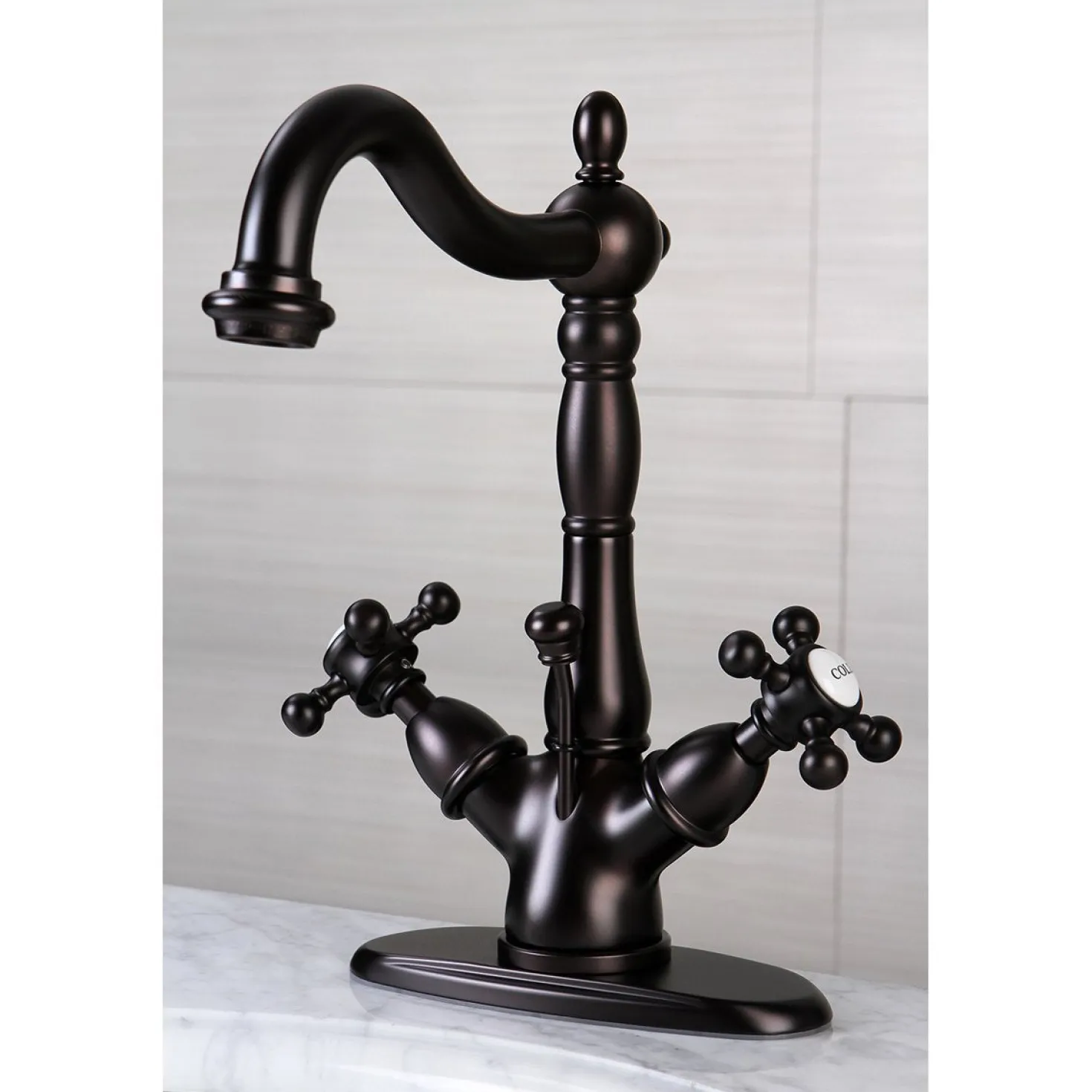 Kingston Brass Vintage 2-Handle 4-Inch Centerset Bathroom Faucet