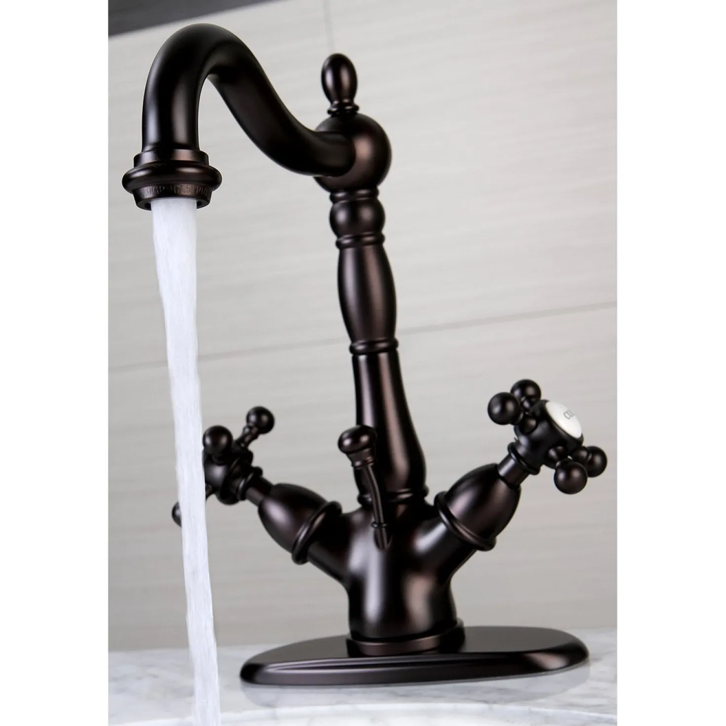 Kingston Brass Vintage 2-Handle 4-Inch Centerset Bathroom Faucet