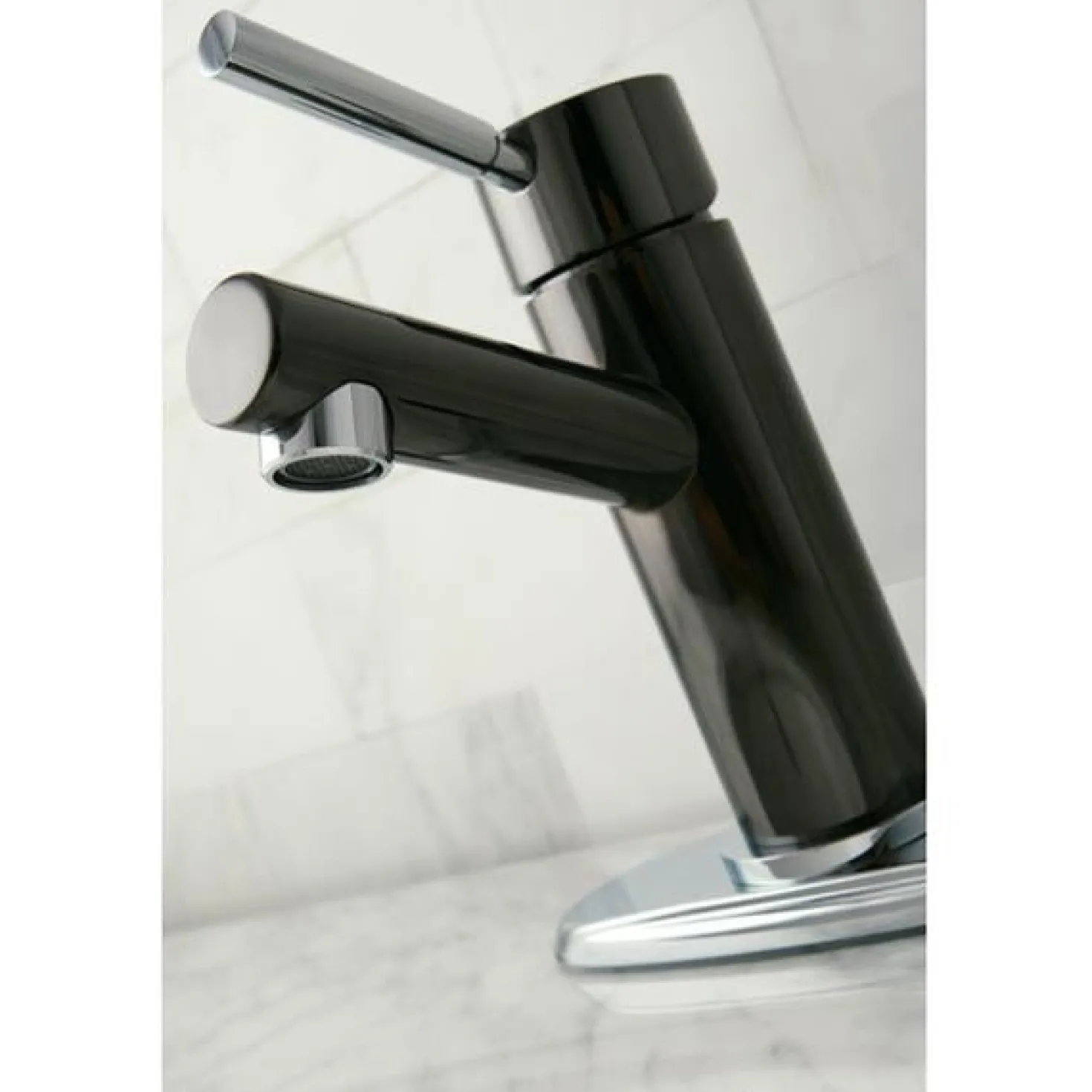 Kingston Brass Water Onyx Single Lever Lavatory Faucet with Brass Pop Up