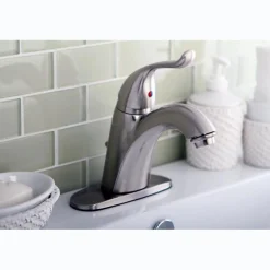 Kingston Brass Yosemite 4-inch Centerset Single Handle Lavatory Faucet