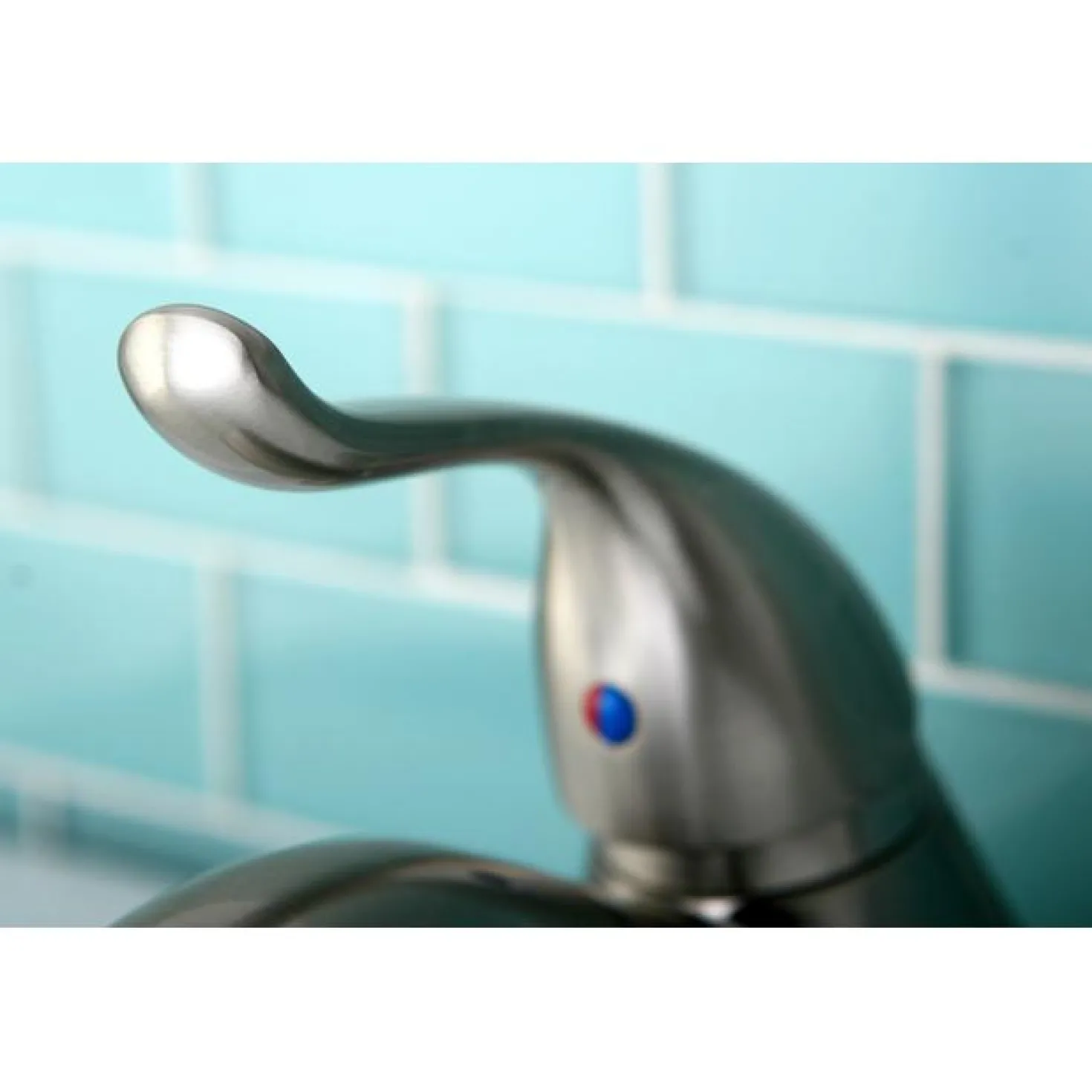 Kingston Brass Yosemite KB5548YL 4-inch Centerset Single Handle Lavatory Faucet in Satin Nickel