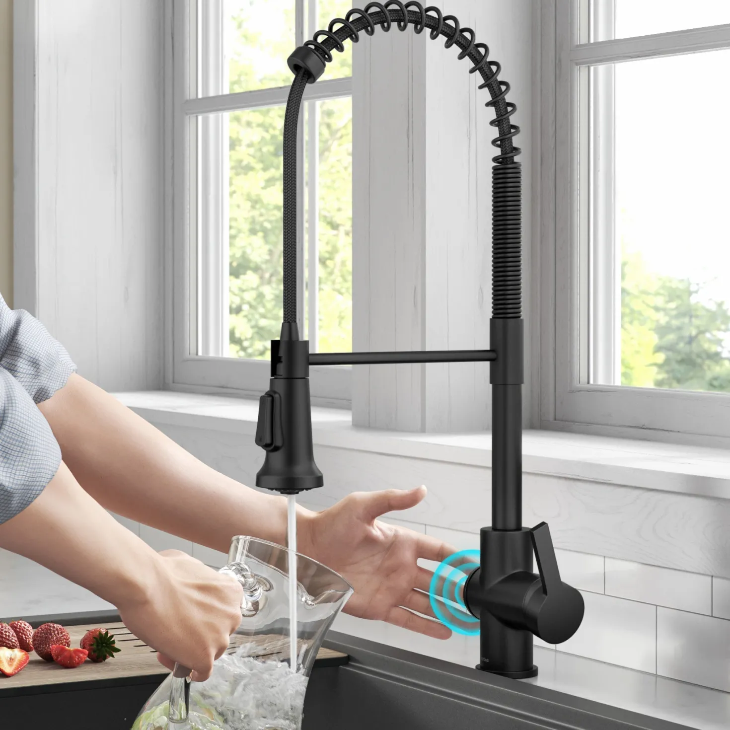 KRAUS Britt Touchless Pull-Down Single Handle Faucet in Matte Black