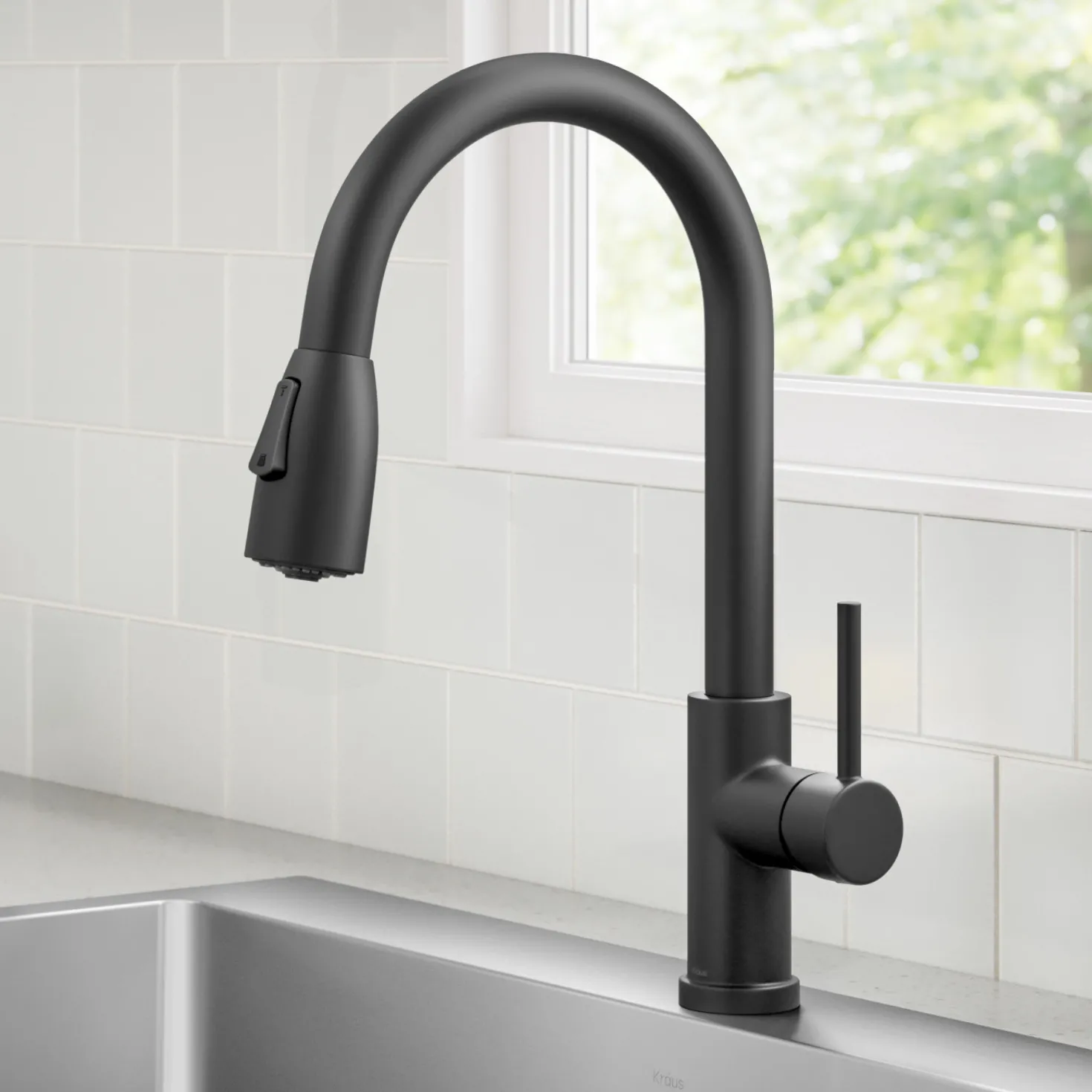 KRAUS Coda Single Handle Pull Down Kitchen Faucet in Matte Black
