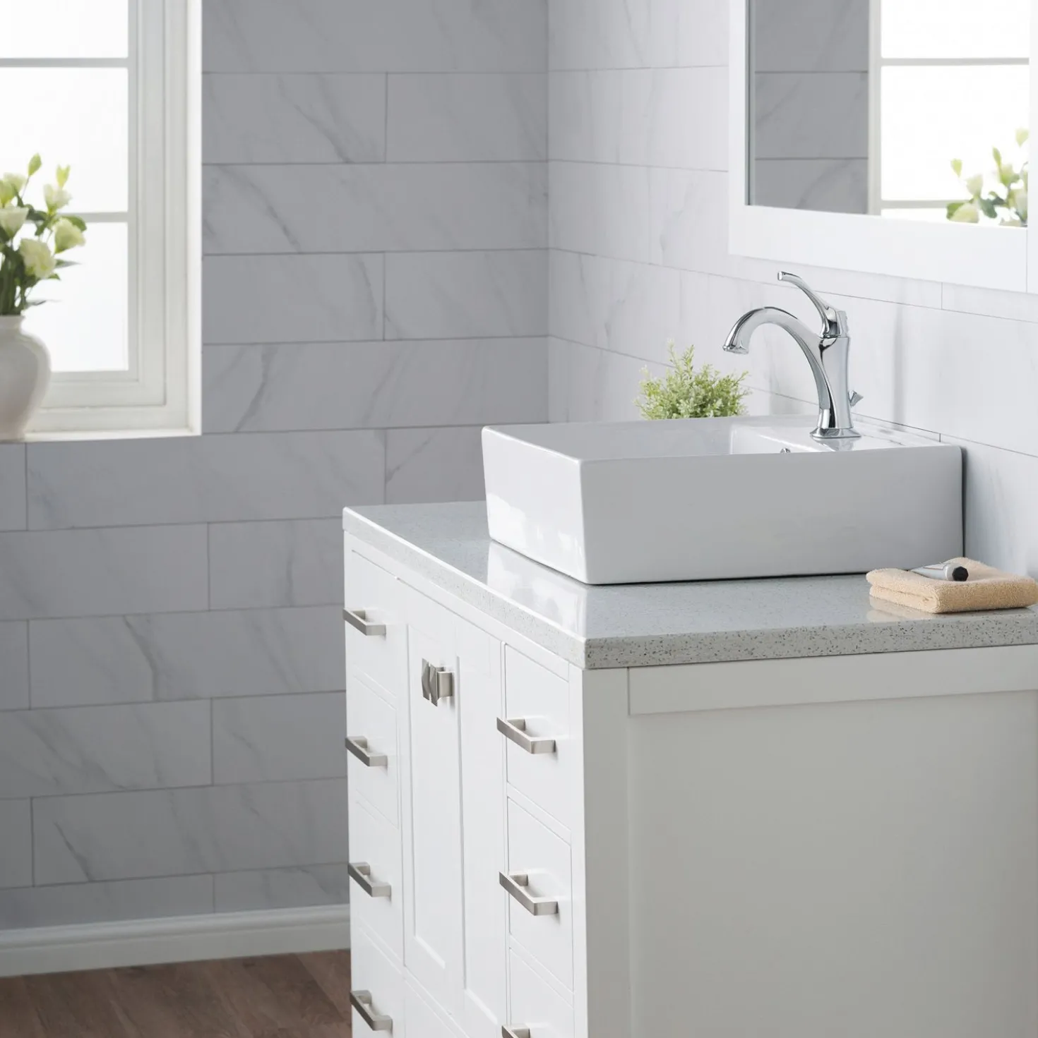 KRAUS Elavo 18 1/2-Inch Square White Porcelain Ceramic Bathroom Vessel Sink with Overflow and Arlo Faucet Combo Set with Lift Rod Drain