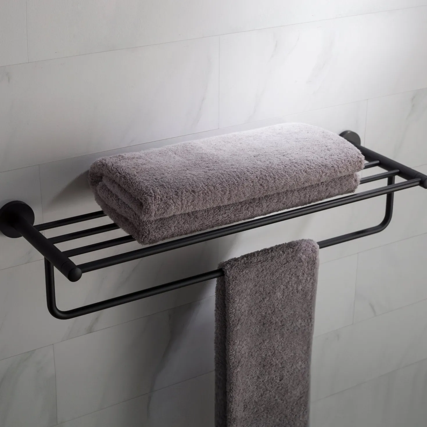 KRAUS Elie Bathroom Shelf with Towel Bar