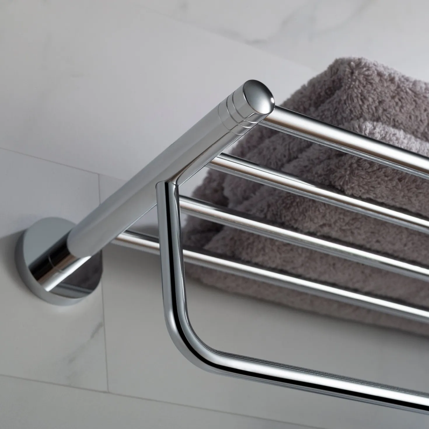 KRAUS Elie Bathroom Shelf with Towel Bar