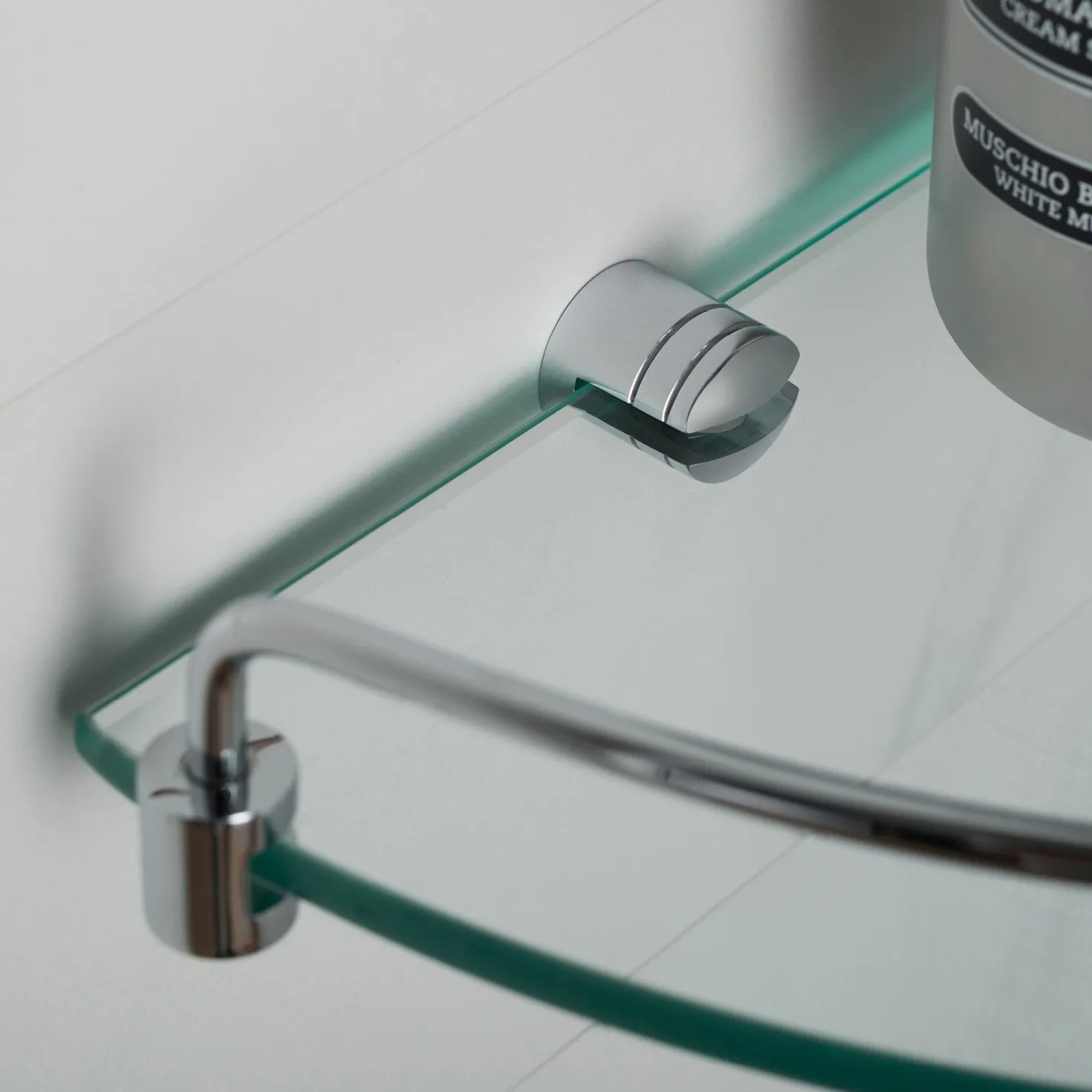 KRAUS Elie Corner Bathroom Shelf