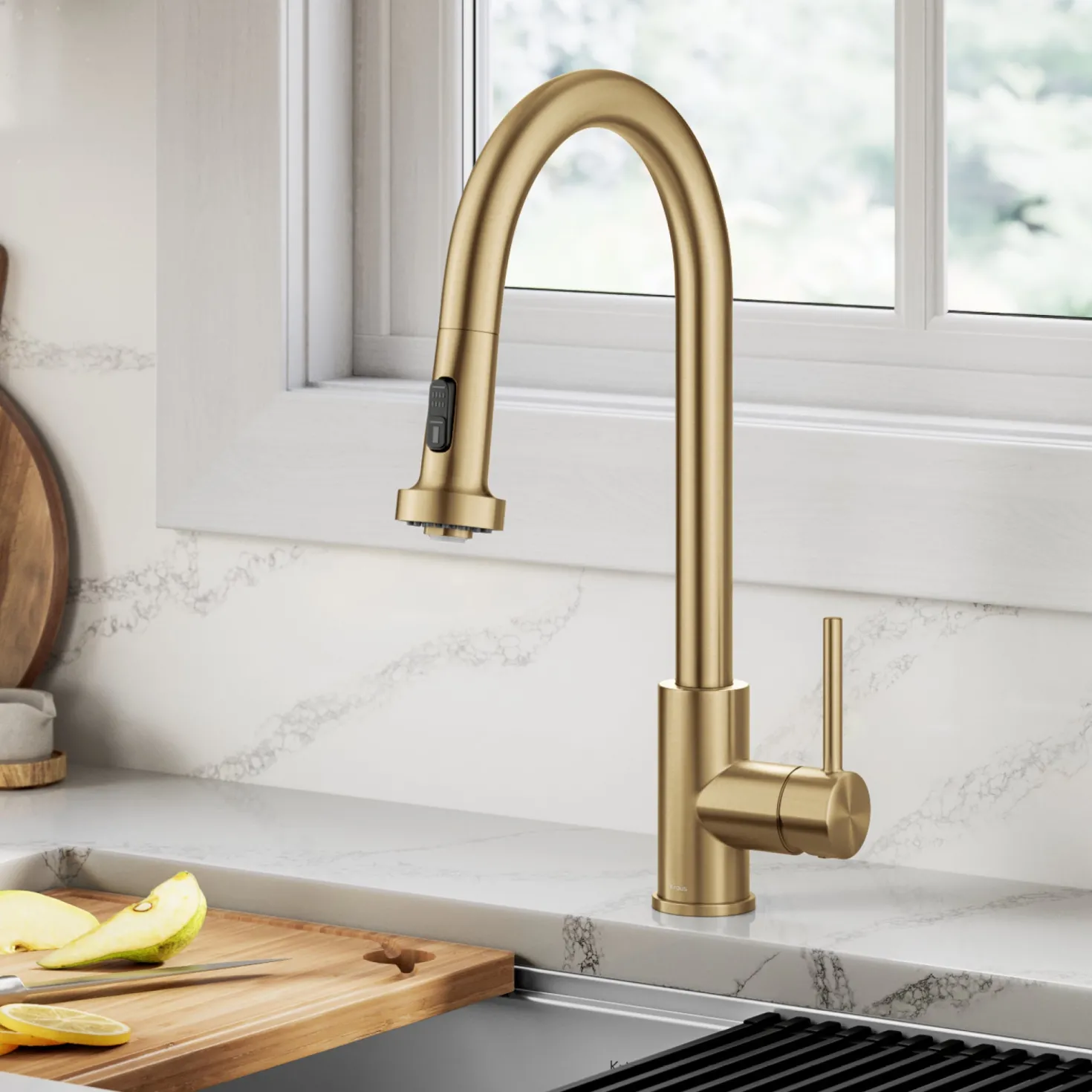 KRAUS 2-Function Single Handle Pull Down Kitchen Faucet in Spot-Free Brushed Brass