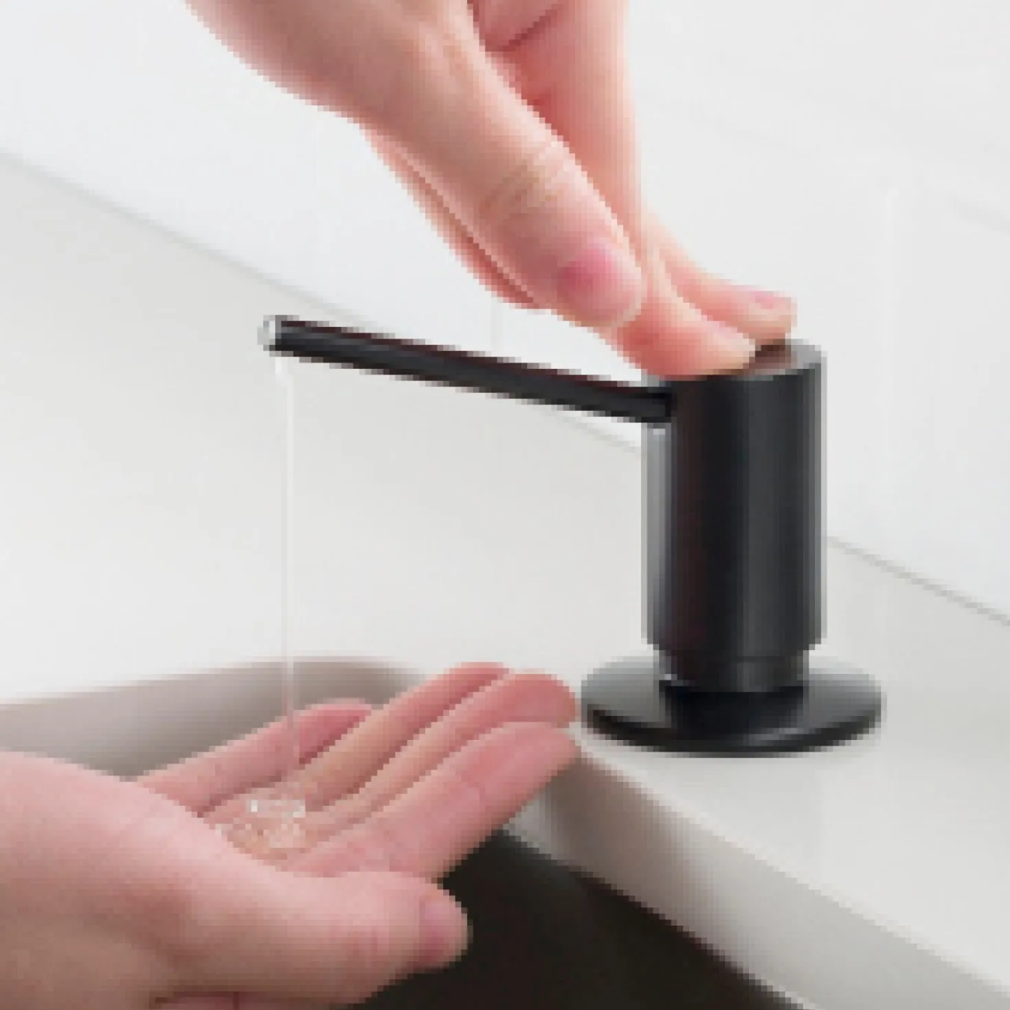 KRAUS Kitchen Soap Dispenser in Matte Black