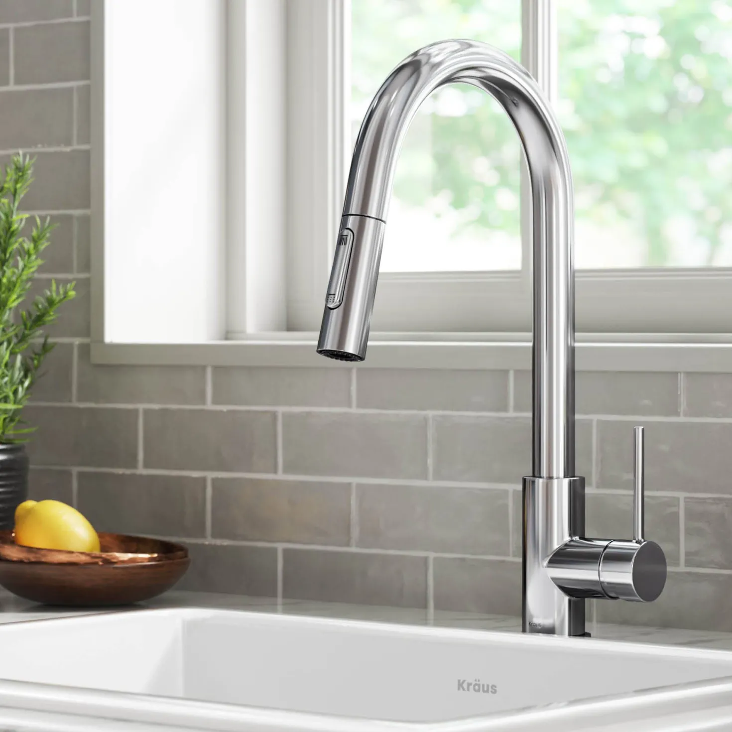 KRAUS New Oletto Contemporary Single Handle Pull Down Kitchen Faucet in Chrome