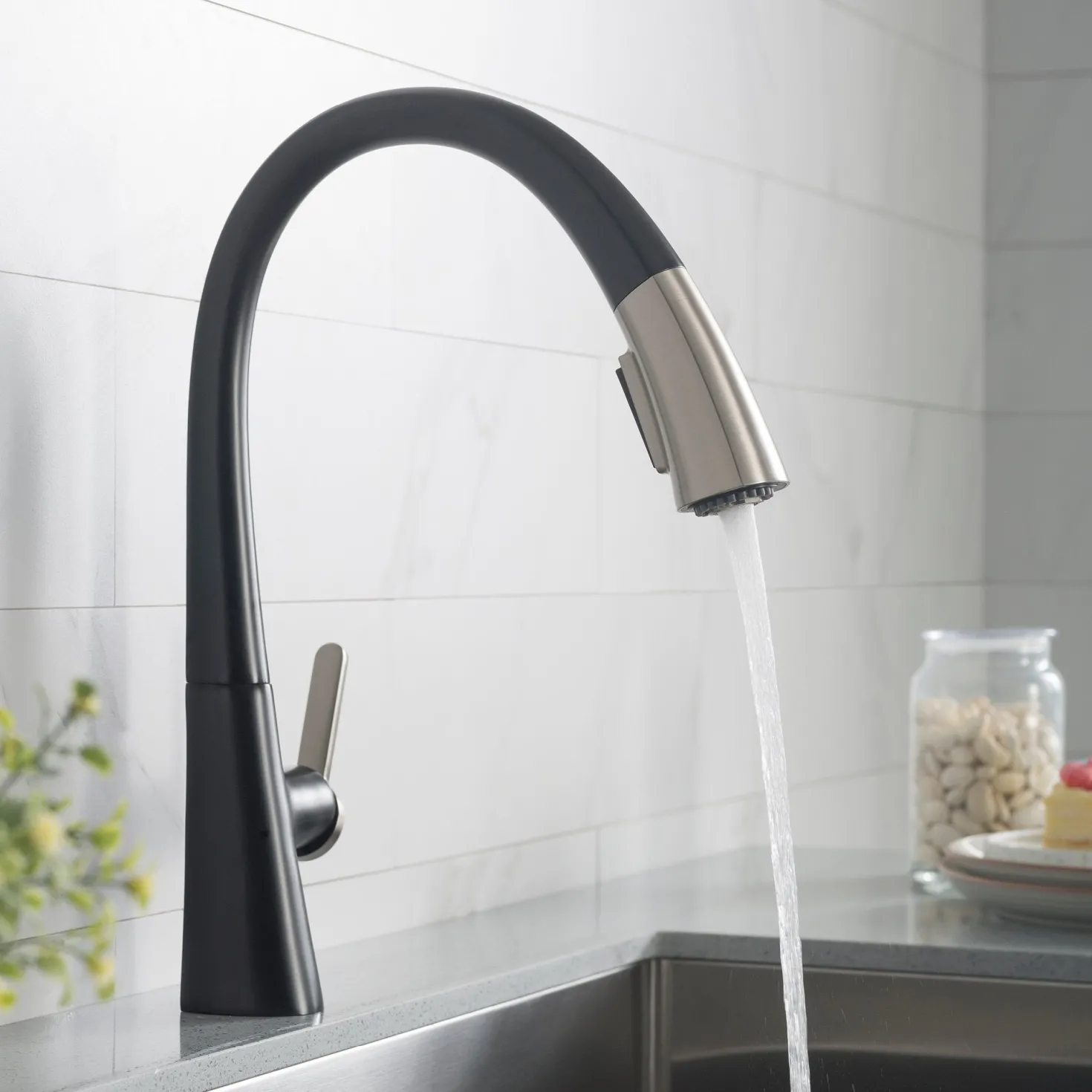 KRAUS Nolen Dual Function Pull-Down Kitchen Faucet in Spot Free Stainless Steel/Matte Black