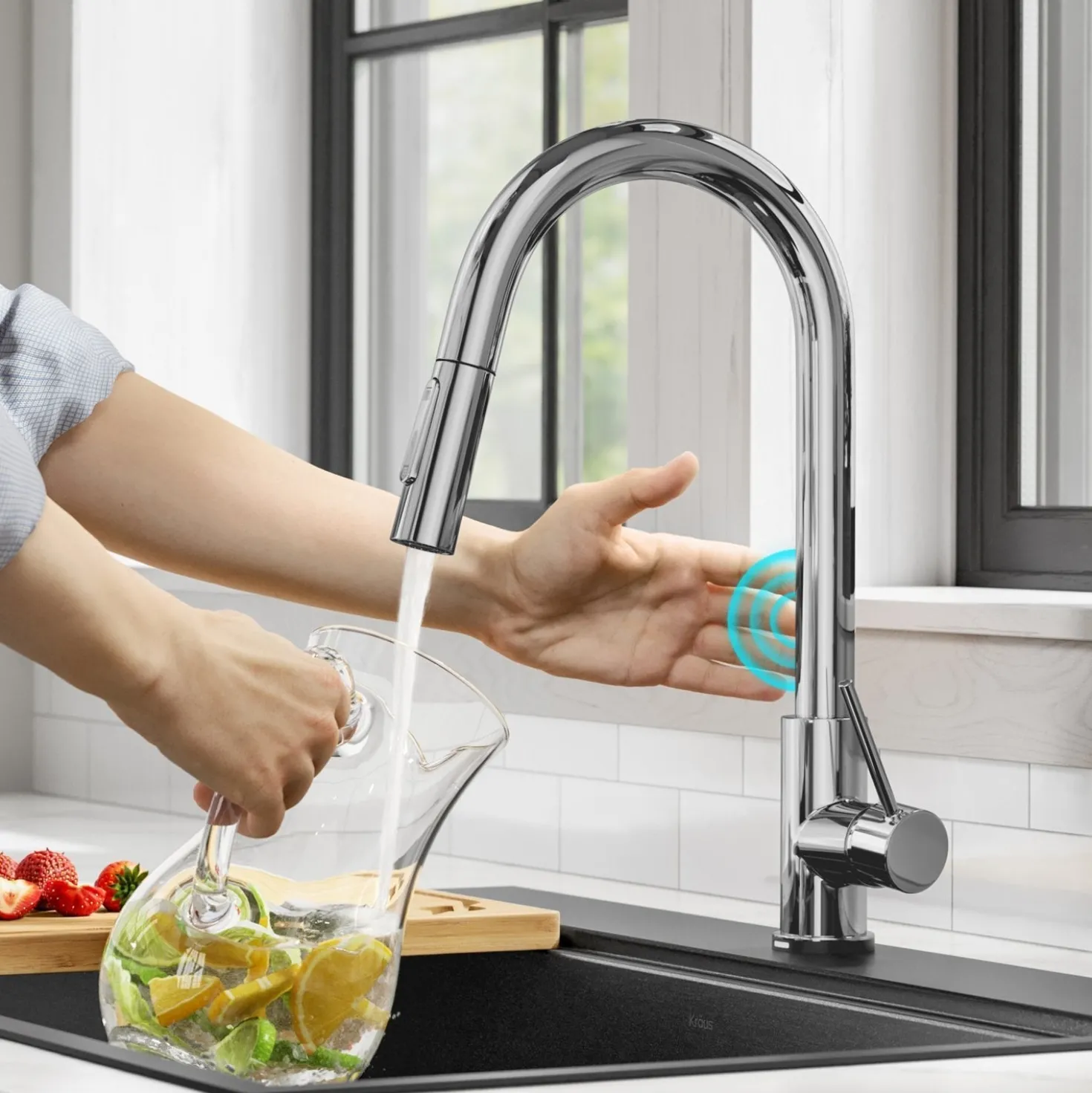 KRAUS Oletto Contemporary Single-Handle Touch Activated with Pull Down Sprayer in Chrome