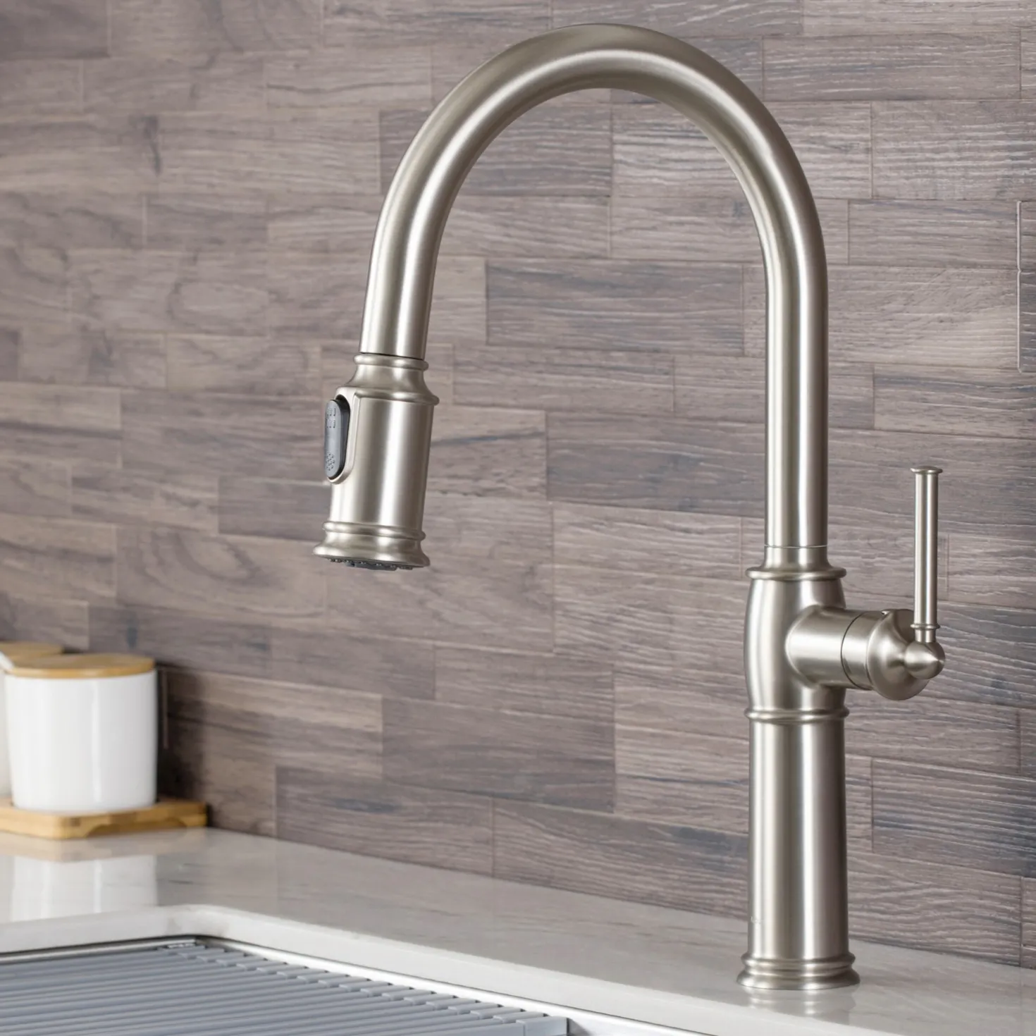 KRAUS Sellette Traditional Single Handle Pull-Down Kitchen Faucet in Spot Free Stainless Steel