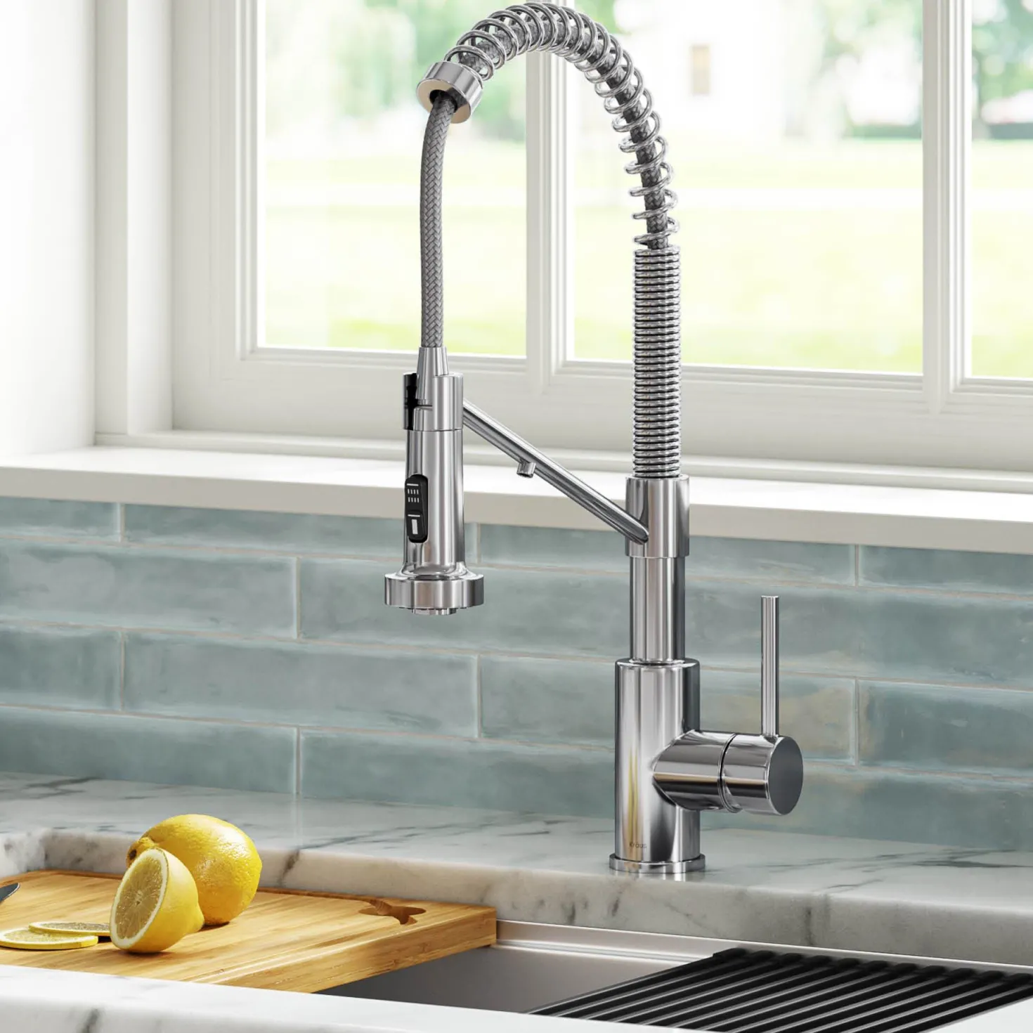 KRAUS Single Handle Kitchen Faucet with Integrated Dispenser for Water Filtration in Chrome