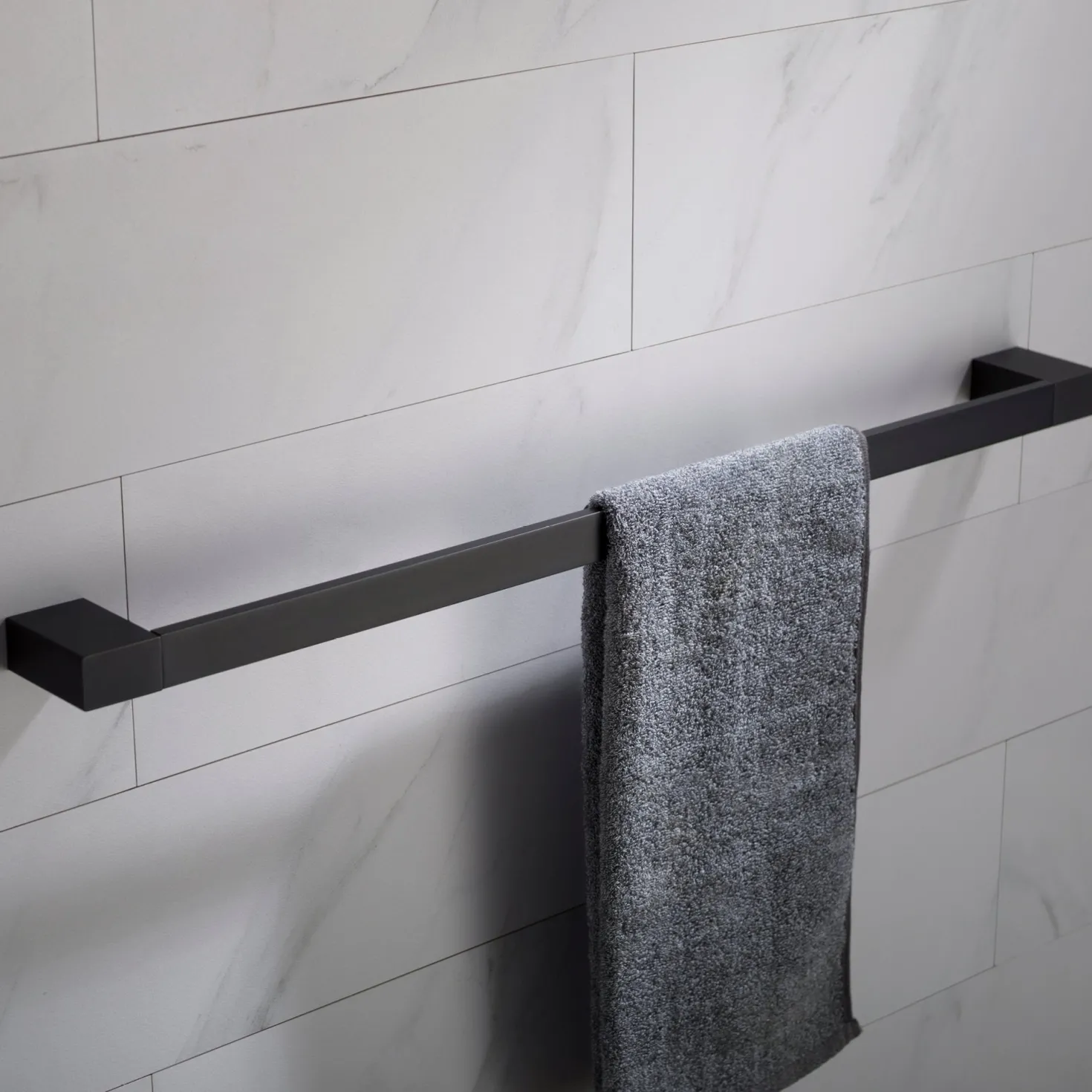 KRAUS Stelios 24-inch Bathroom Towel Bar