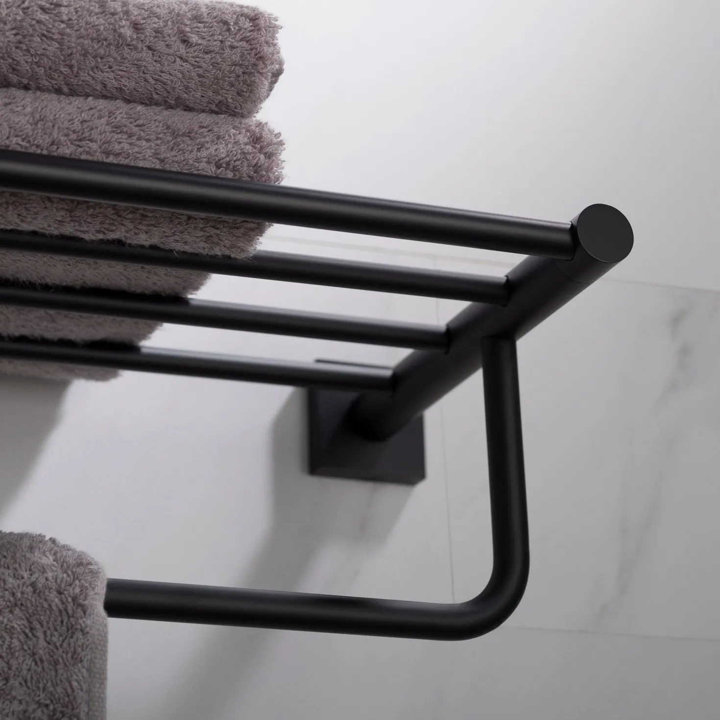 KRAUS Ventus Bathroom Shelf with Towel Bar