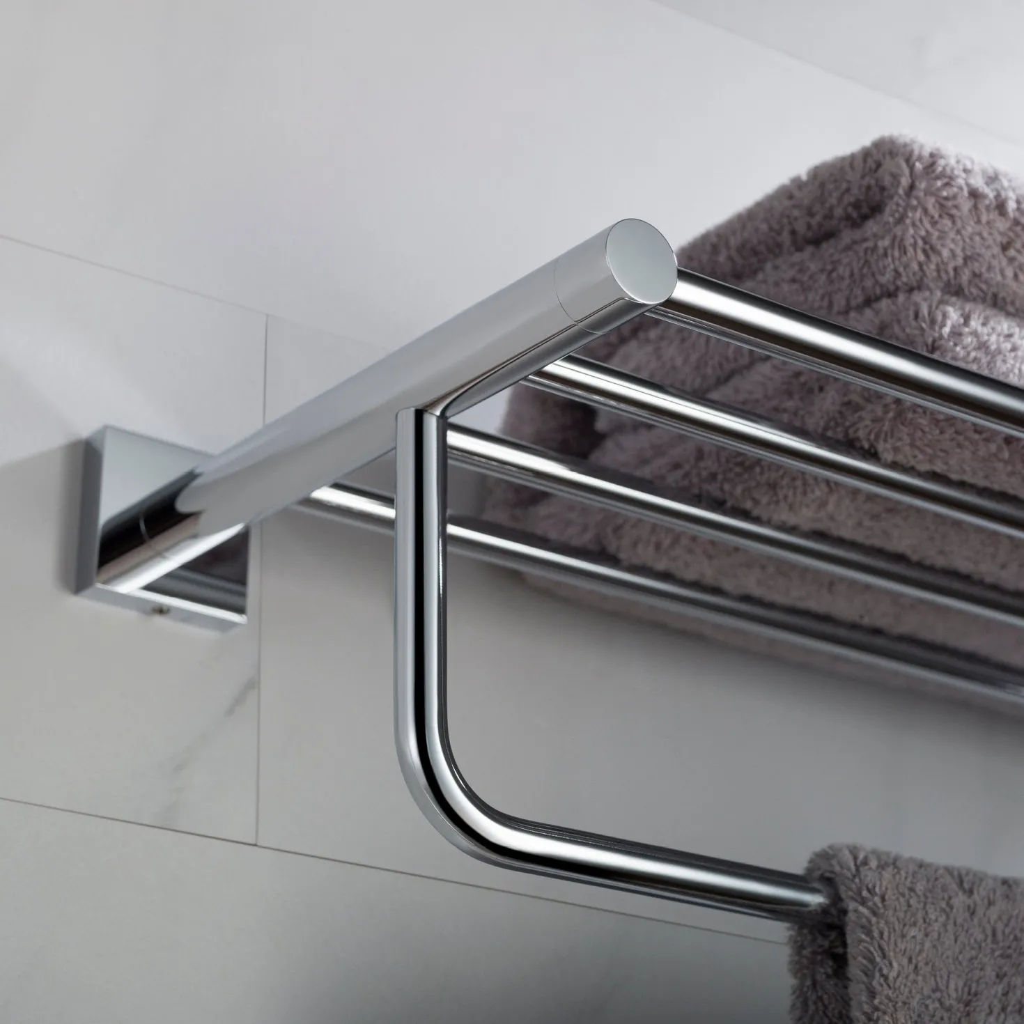KRAUS Ventus Bathroom Shelf with Towel Bar