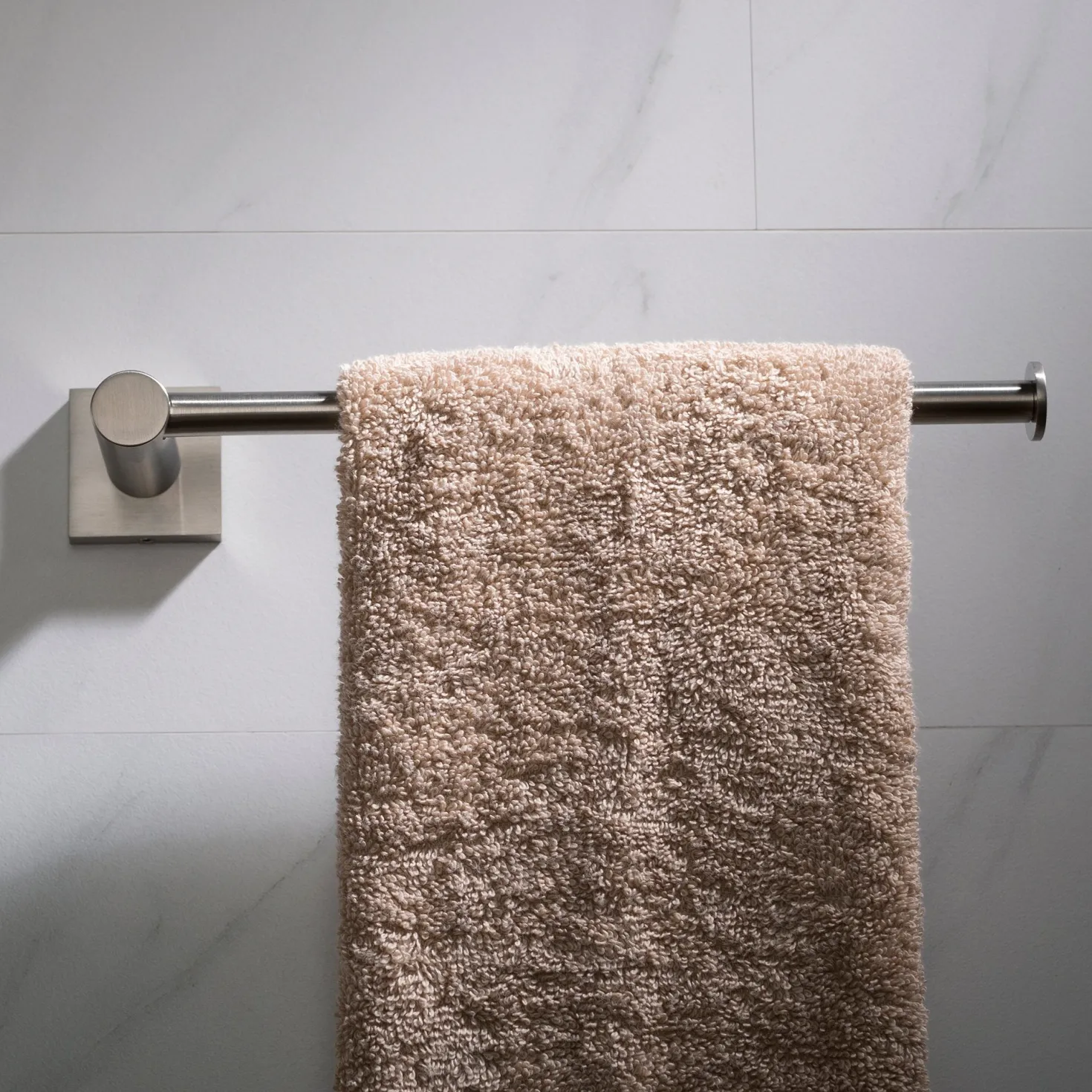 KRAUS Ventus Bathroom Towel Bar