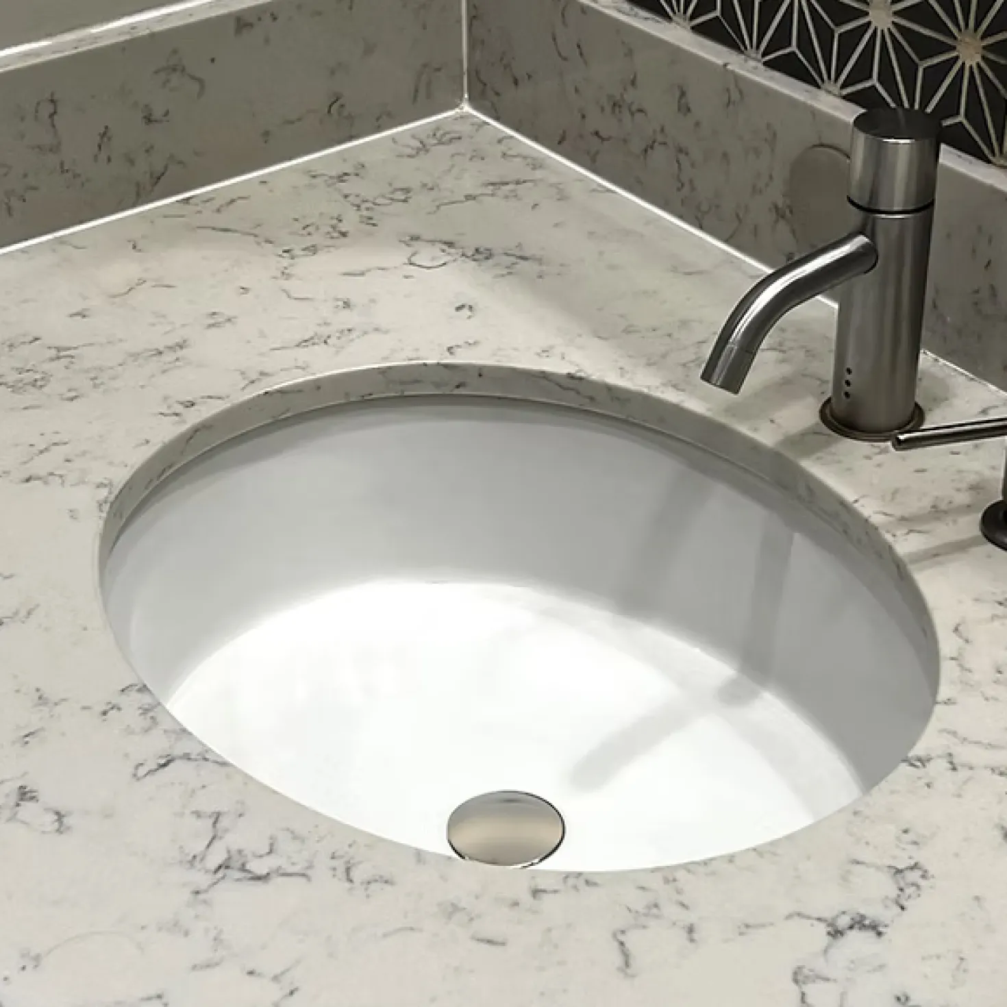 Nantucket Sinks Oval Undermount Ceramic Sink in White UM-16CW