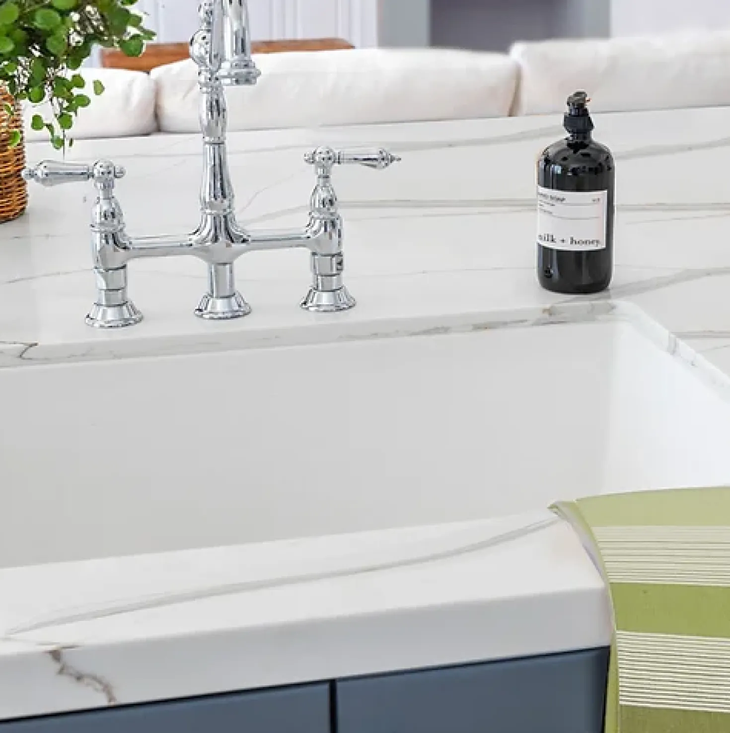 Nantucket Sinks 27" Undermount Fireclay Kitchen Sink Wellfleet-2719W
