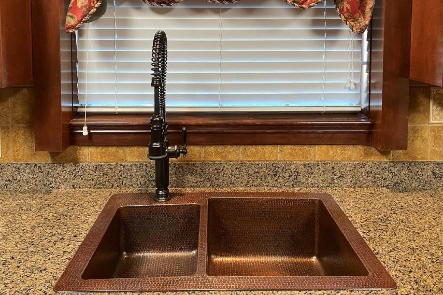 Premier Copper Products 33" Hammered Copper Kitchen 40/60 Double Basin Sink