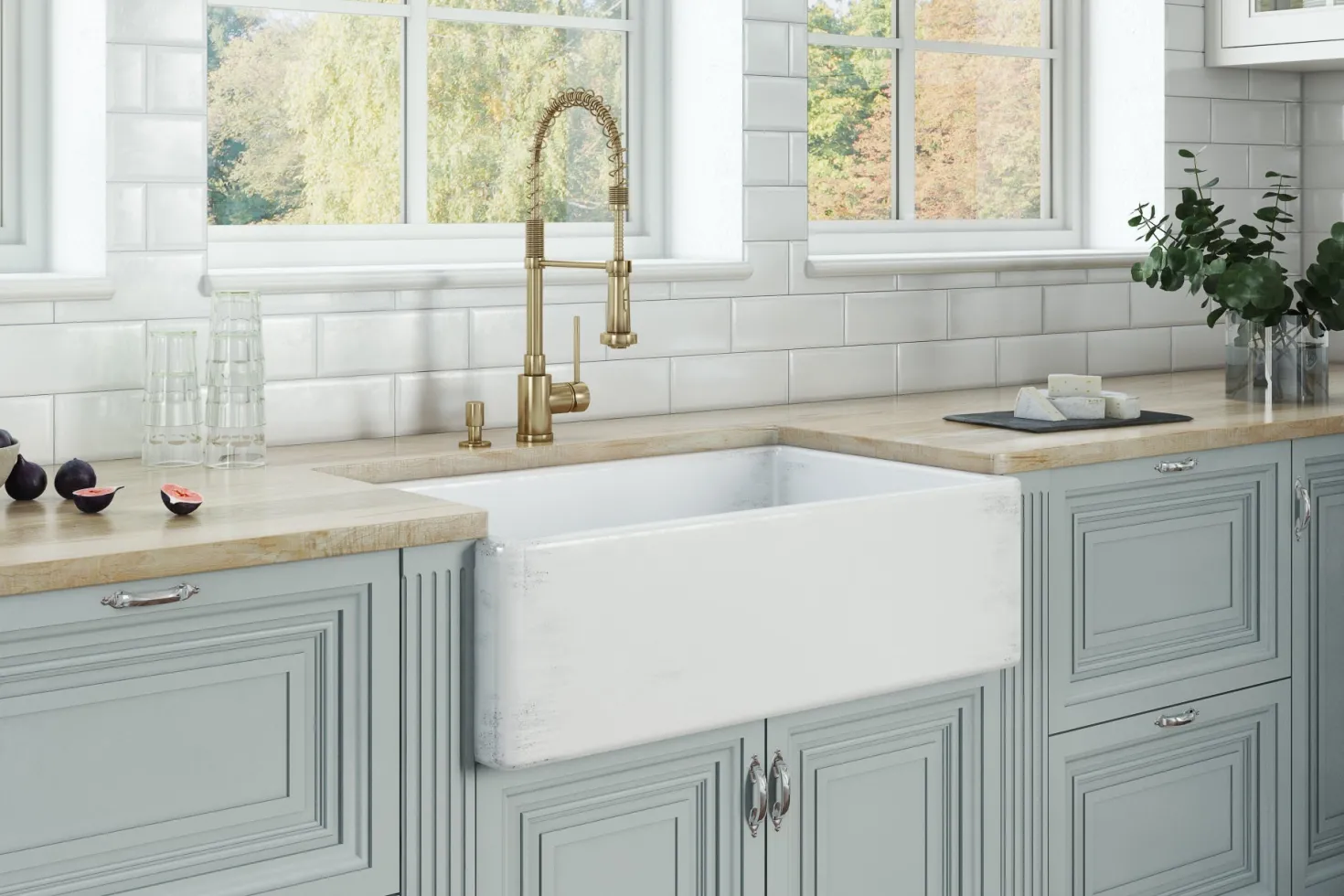 Ruvati 33" Reversible Distressed White Fireclay Farmhouse Apron Front Kitchen Sink