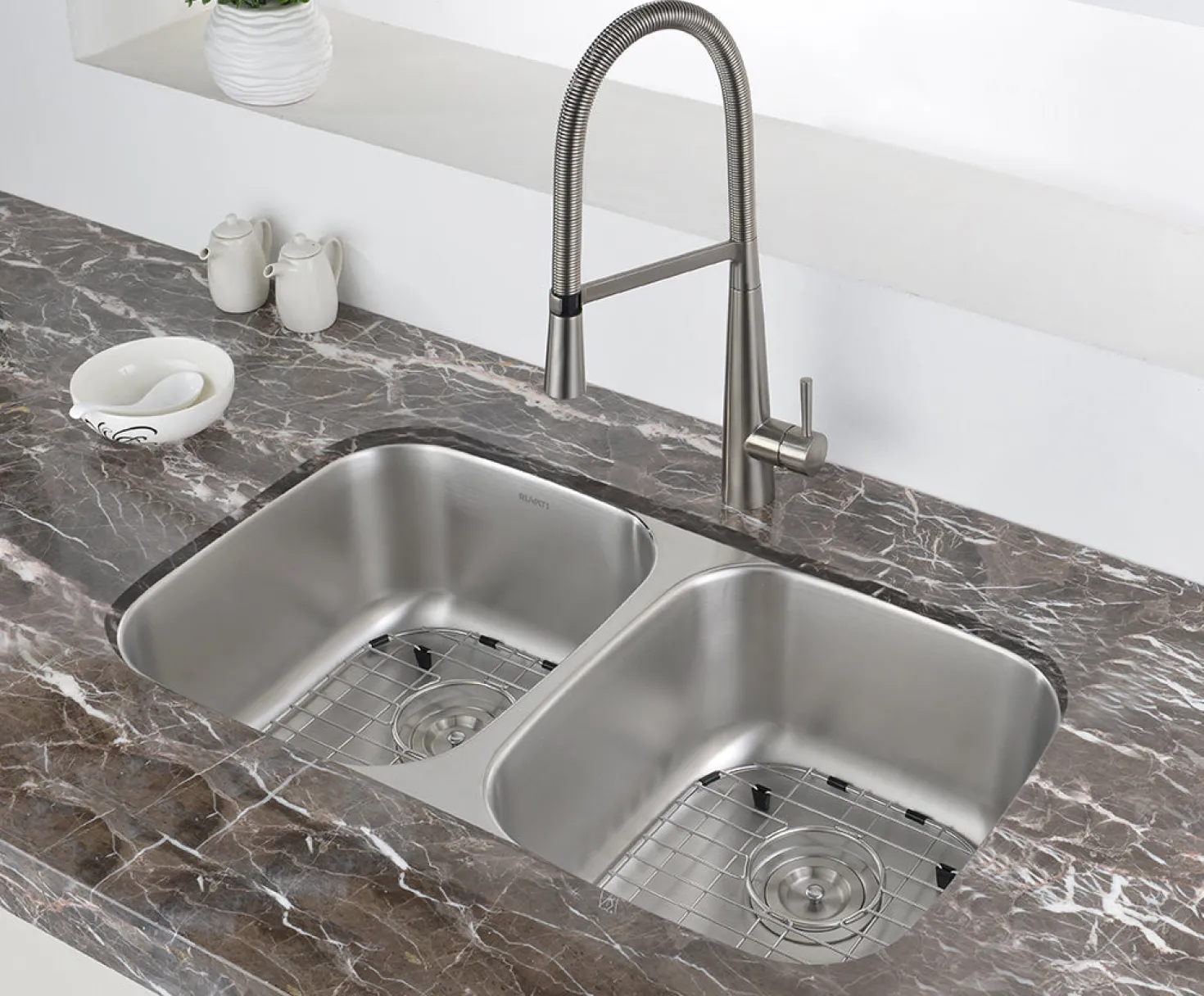 Ruvati 32" Undermount 50/50 Double Bowl 16 Gauge Stainless Steel Kitchen Sink