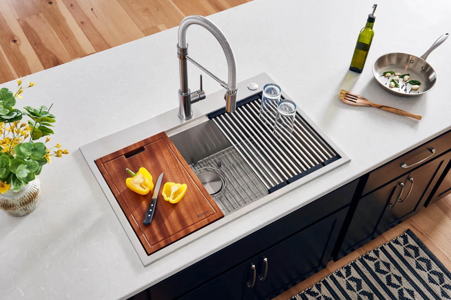 Ruvati 33 x 22" Workstation Ledge Drop-in Tight Radius 16 Gauge Stainless Steel Single Bowl Kitchen Sink