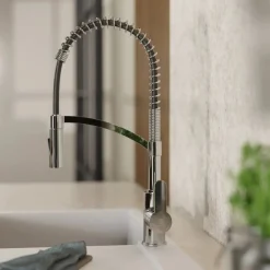 Wasserwerk Single Hole Pull Down Kitchen Faucet in Chrome