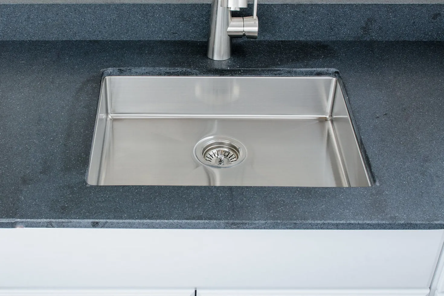 Wells Sinkware Handcrafted 23" 18-Gauge Undermount Single Bowl ADA Compliant Stainless Steel Kitchen Sink