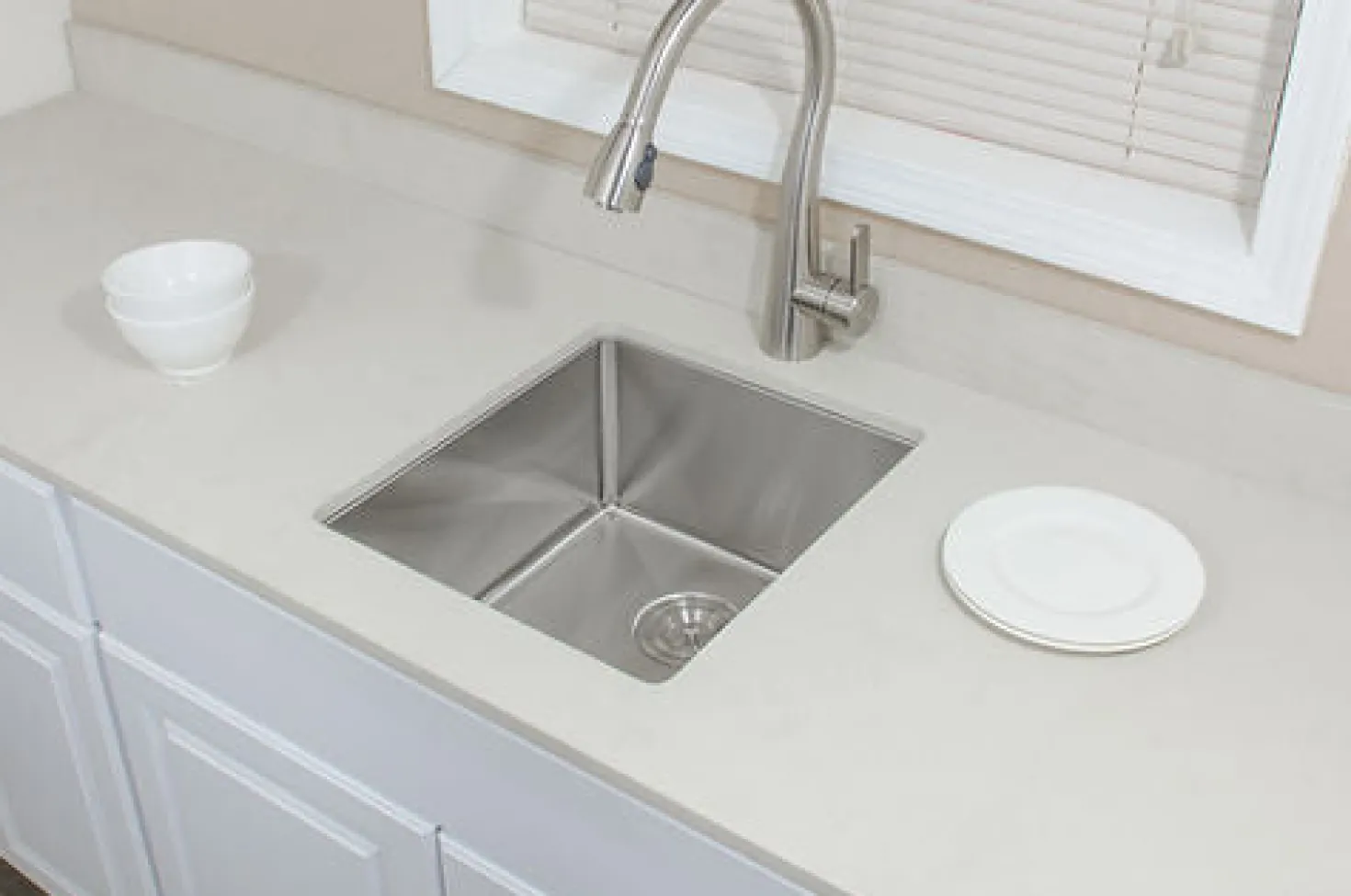Wells Sinkware Small Radius 17" 16-Gauge Undermount Stainless Steel Bar Sink